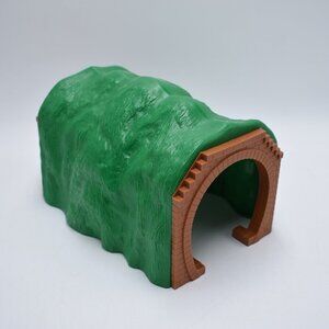 TOMY Thomas & Friends Trackmaster Tunnel Train Green Brown Mountain Tunnel